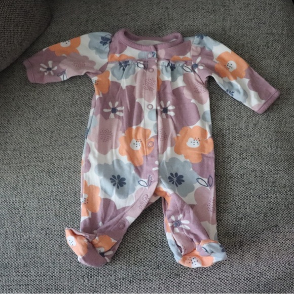 Newborn Floral Purple Girl Footsie - Picture 1 of 4